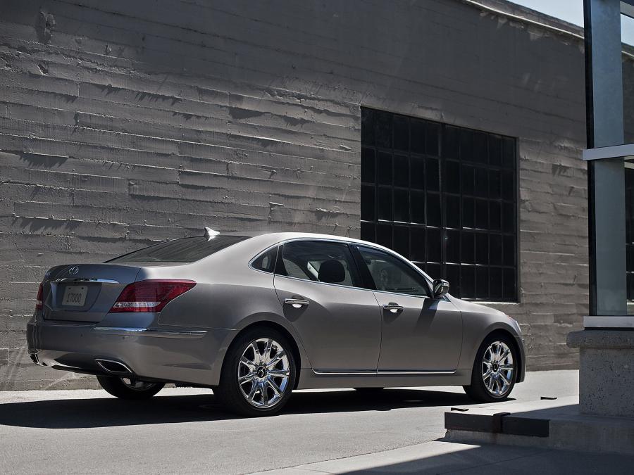  Hyundai Equus 2010 года  (US) (фото 25 из 68)